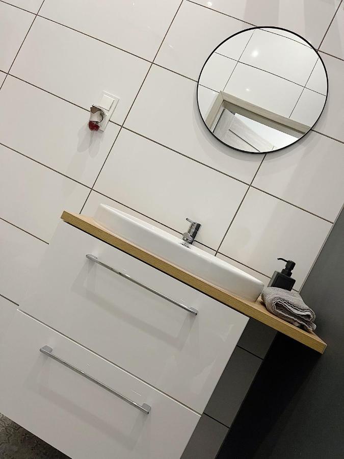 Modern Apartment In The City Center Katowice Exterior foto